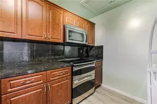 15316 SW 72nd St, Miami, FL 33193 - Photo 12