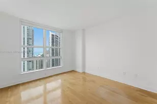 1155 Brickell Bay Dr, Miami, FL 33131 - Photo 4