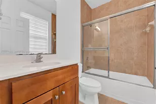 9770 NW 10th St, Miami, FL 33172 - Photo 32