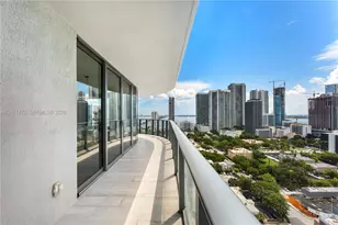 121 NE 34th St, Miami, FL 33137 - Photo 20
