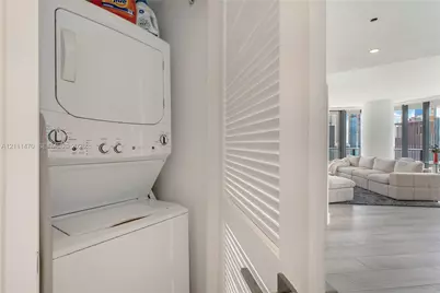121 NE 34th St #2204, Miami, FL 33137 - Photo 10