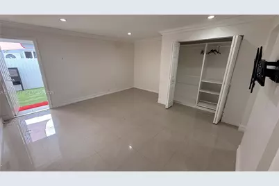 615 SW 64th Ave #3, Miami, FL 33144 - Photo 6