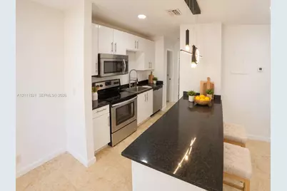 1204 NE 5th Ter #2, Fort Lauderdale, FL 33304 - Photo 4