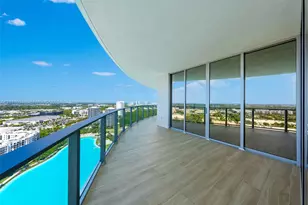 2411 Laguna Cir, North Miami, FL 33181 - Photo 2
