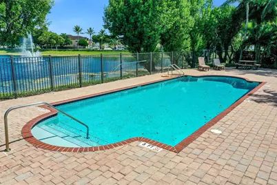 8505 SW 165th Pl, Miami, FL 33193 - Photo 16
