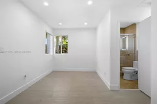 338 Taylor St, Hollywood, FL 33019 - Photo 10
