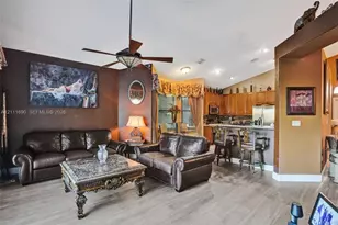 694 SW 159th Ln, Pembroke Pines, FL 33027 - Photo 38