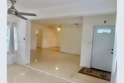 18280 NE Glades Dr, North Miami Beach, FL 33162 - Photo 16