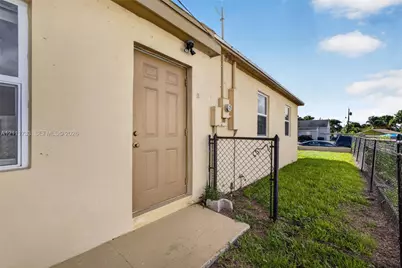 840 W 4th St, Riviera Beach, FL 33404 - Photo 30