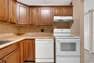 6195 Rock Island Rd, Tamarac, FL 33319 - Photo 4