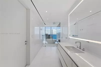 300 Biscayne Boulevard Way #3501E, Miami, FL 33131 - Photo 34