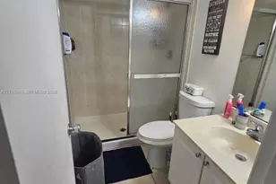 711 N Pine Island Rd, Plantation, FL 33324 - Photo 14