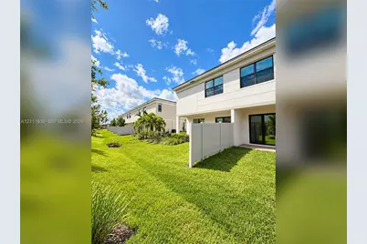 1175 Carillon St #1175, Wellington, FL 33414 - Photo 26
