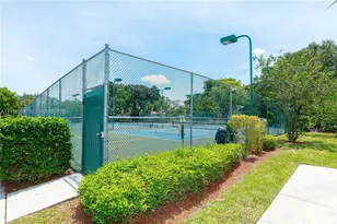 717 Gardens Dr, Pompano Beach, FL 33069 - Photo 36