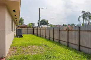 3783 NW 201st Terrace, Miami Gardens, FL 33055 - Photo 10