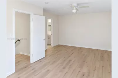 94 Pleasant Hill Ln, Tamarac, FL 33319 - Photo 16