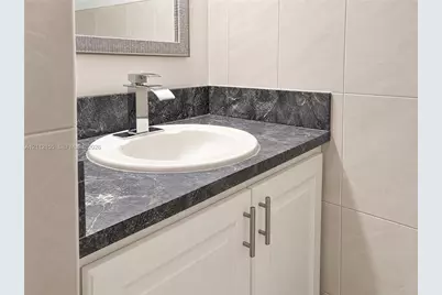 94 Pleasant Hill Ln, Tamarac, FL 33319 - Photo 20