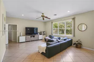 19143 Crystal St, Weston, FL 33332 - Photo 16