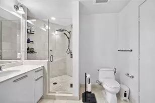 1060 Brickell Ave, Miami, FL 33131 - Photo 34