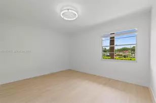 1300 SW 124th Terrace, Pembroke Pines, FL 33027 - Photo 12