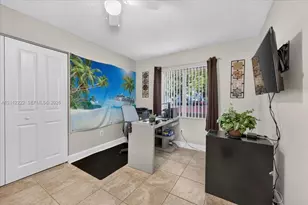 8601 SW 16th St, Pembroke Pines, FL 33025 - Photo 24
