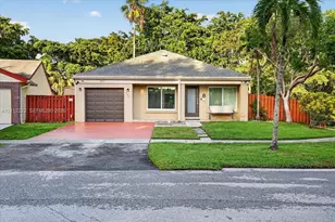 8601 SW 16th St, Pembroke Pines, FL 33025 - Photo 4