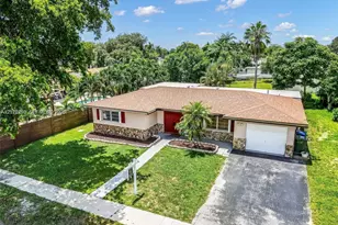 500 NW 96th Terrace, Pembroke Pines, FL 33024 - Photo 1