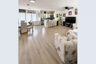 762 NW 188th Dr, Miami Gardens, FL 33169 - Photo 2