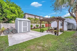 1008 N 18th Ct, Hollywood, FL 33020 - Photo 56