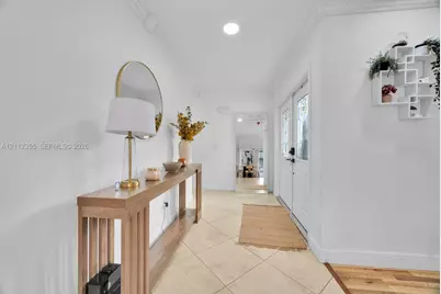 8815 SW 160th St, Palmetto Bay, FL 33157 - Photo 2