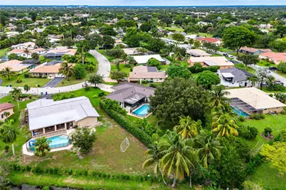 10936 NW 41st Dr, Coral Springs, FL 33065 - Photo 44