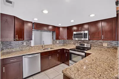 3925 SW 67th Ter #103, Davie, FL 33314 - Photo 10