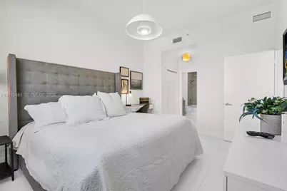 2775 NE 187th St #PENTHOUSE 3--REMODELED-, Aventura, FL 33180 - Photo 32