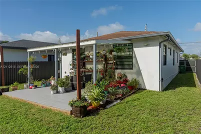 [Address not provided], Hallandale Beach, FL 33009 - Photo 30