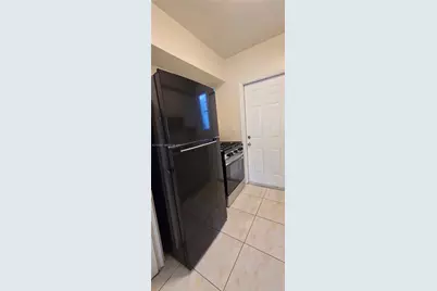 725 83rd St #3, Miami Beach, FL 33141 - Photo 4