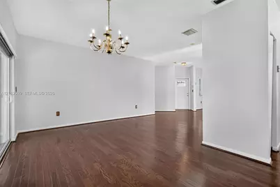 7974 NW 190th Ter, Hialeah, FL 33015 - Photo 8