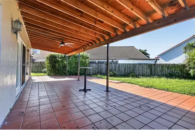 7974 NW 190th Ter, Hialeah, FL 33015 - Photo 38