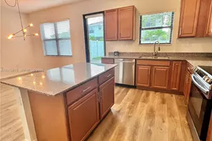 771 NE 191st St, Miami, FL 33179 - Photo 12