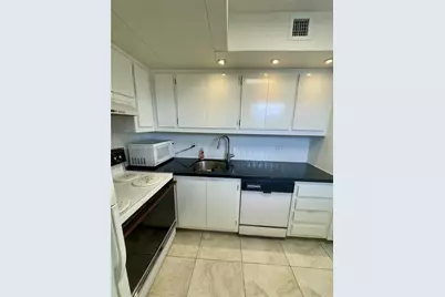 2940 NE 203rd St #C213, Aventura, FL 33180 - Photo 2