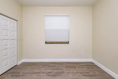 804 NE 191st St, Miami, FL 33179 - Photo 40