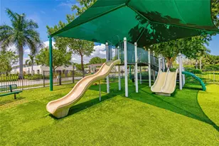 804 NE 191st St, Miami, FL 33179 - Photo 44