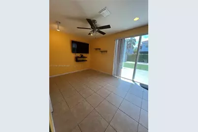 1430 SE 18th Pl, Homestead, FL 33035 - Photo 6