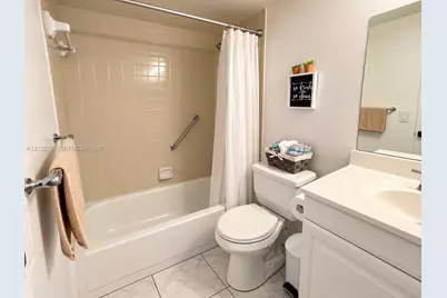 10332 Sunrise Lakes Blvd #103, Sunrise, FL 33322 - Photo 12