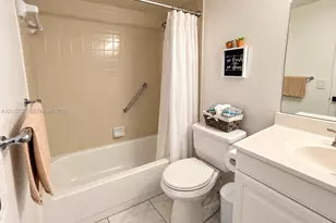 10332 Sunrise Lakes Blvd, Sunrise, FL 33322 - Photo 12