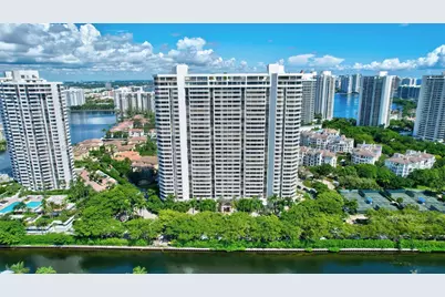 2000 Island Blvd #804, Aventura, FL 33160 - Photo 64