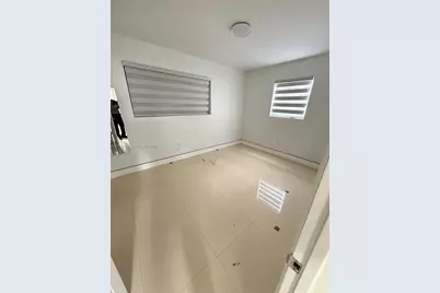 1210 N 71st Ave, Hollywood, FL 33024 - Photo 4