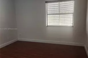 11011 S Lakeview Dr, Pembroke Pines, FL 33026 - Photo 22