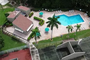 11011 S Lakeview Dr, Pembroke Pines, FL 33026 - Photo 32