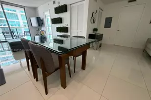 31 SE 6th St, Miami, FL 33131 - Photo 2