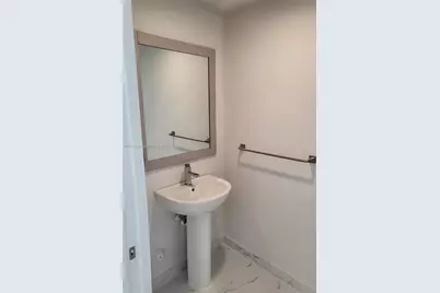 2555 NE 193rd St #2224, Unincorporated Dade County, FL 33180 - Photo 8